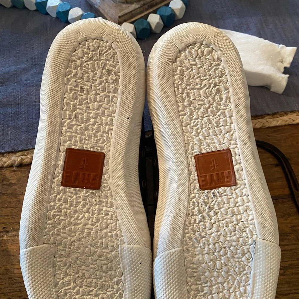 Frye preowned gently